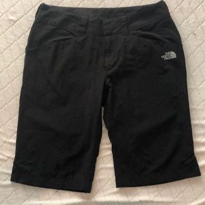 The North Face Hiking Shorts Size 6 Women